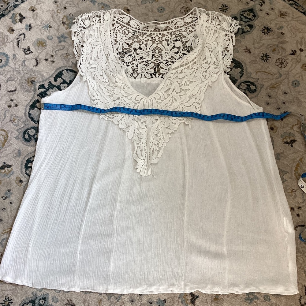 Solitaire 2x White sleeveless top  crochet neckline